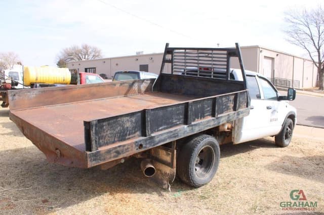 Image of Dodge Ram 3500 equipment image 2