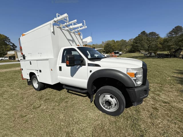 Image of Ford F-550 equipment image 4