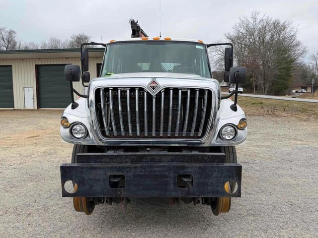 Image of International 7400 equipment image 4