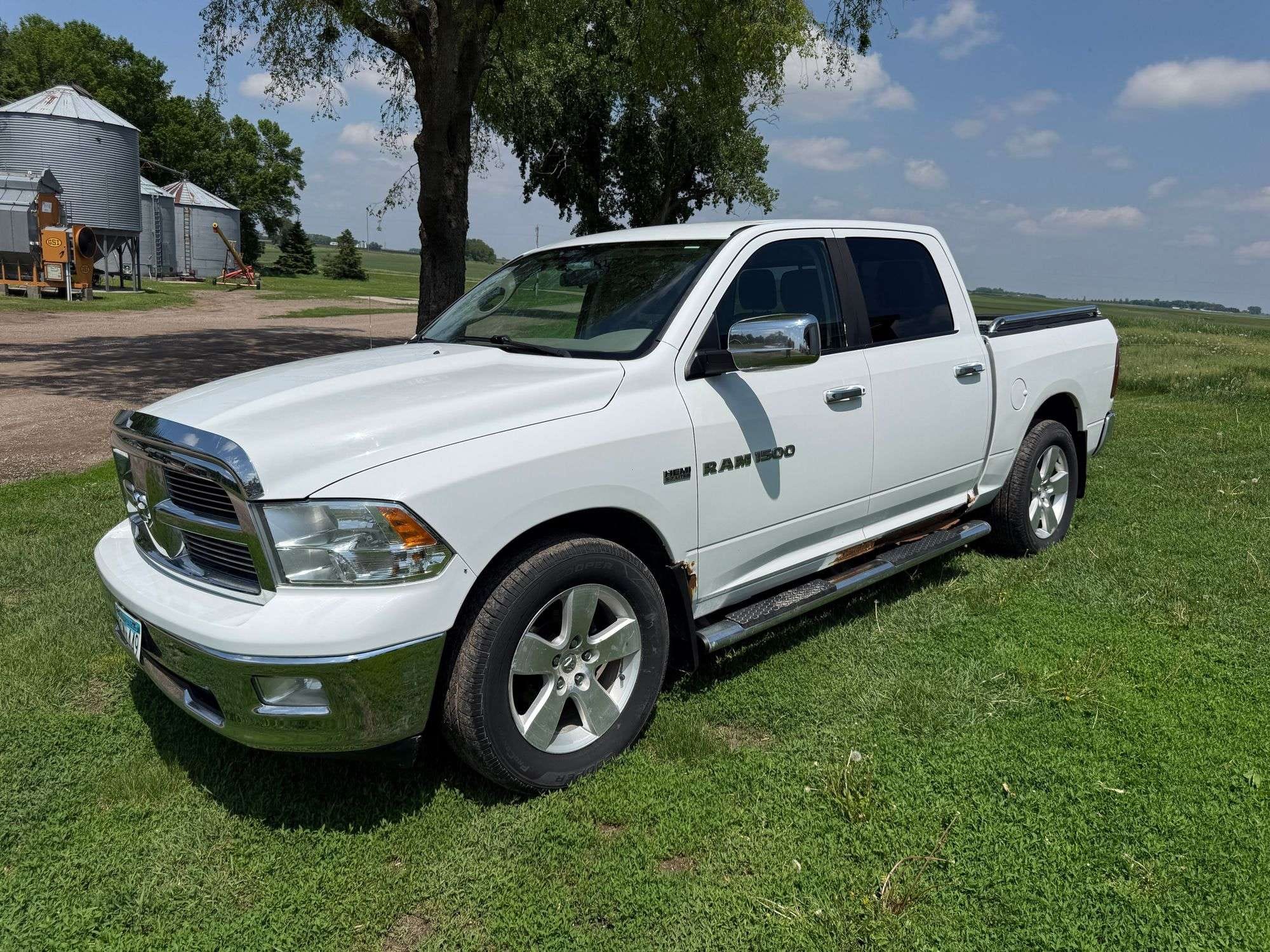 2012 Dodge Ram 1500 Equipment Image0