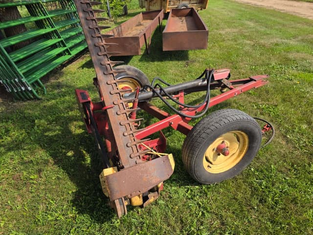 Image of New Holland 456 equipment image 2