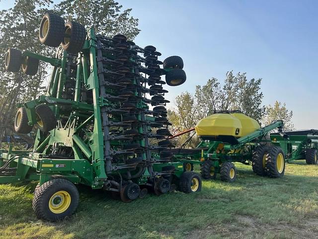 Image of John Deere 1890 equipment image 1