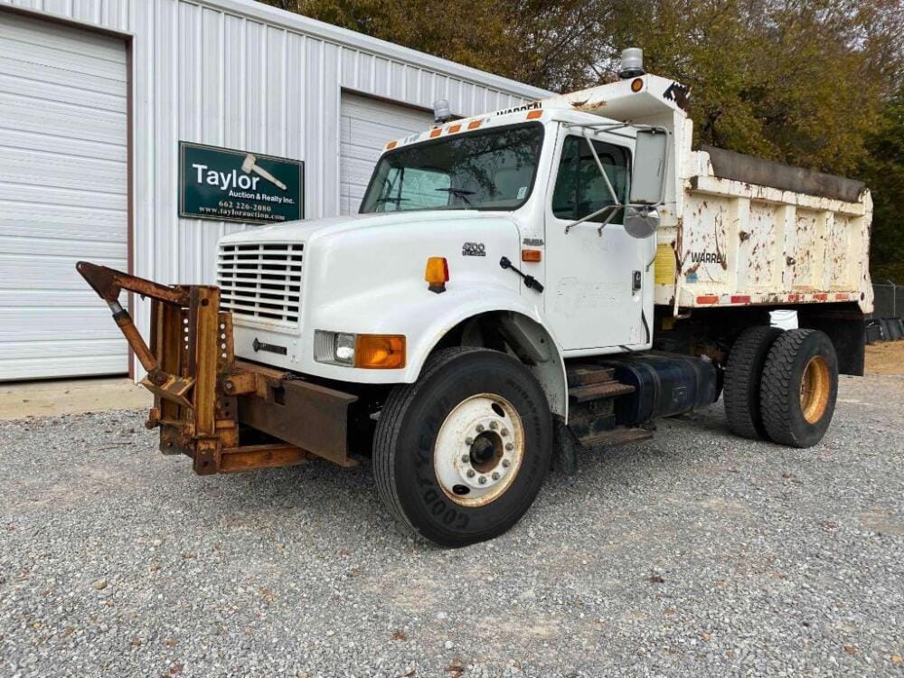 Main image International 4700