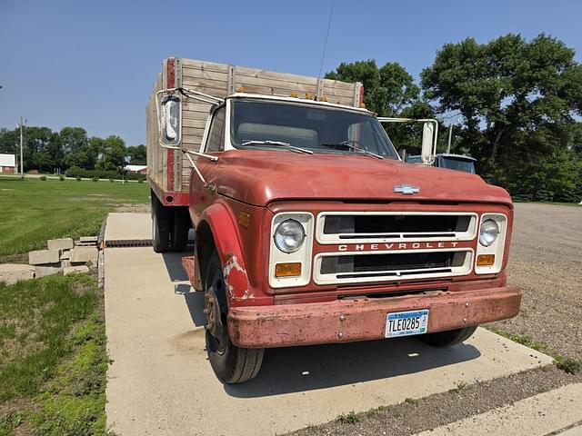 Image of Chevrolet C50 equipment image 3