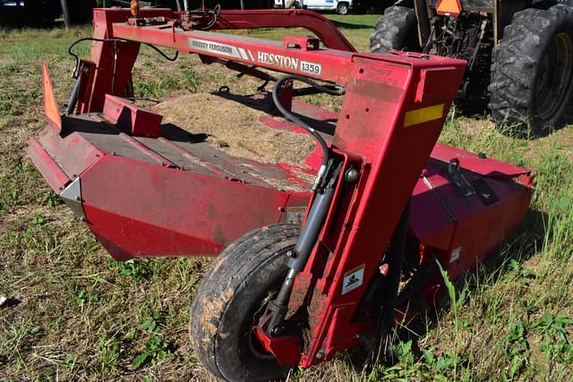 Image of Massey Ferguson 1359 equipment image 4