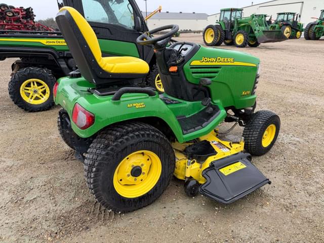 Image of John Deere X475 equipment image 2
