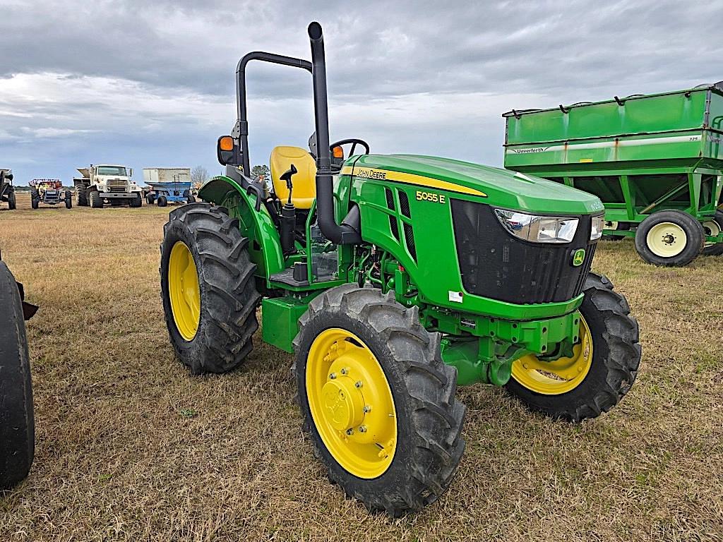 Image of John Deere 5055E Primary image