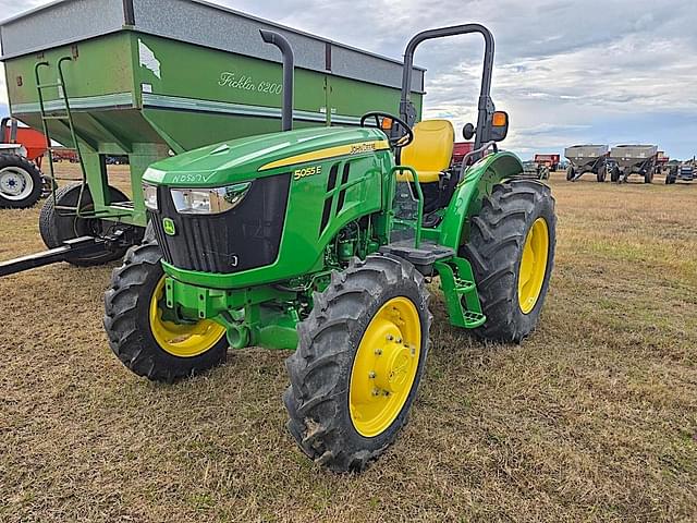 Image of John Deere 5055E equipment image 1