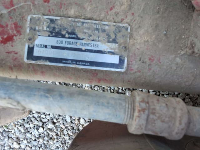 Image of International Harvester 830 equipment image 3