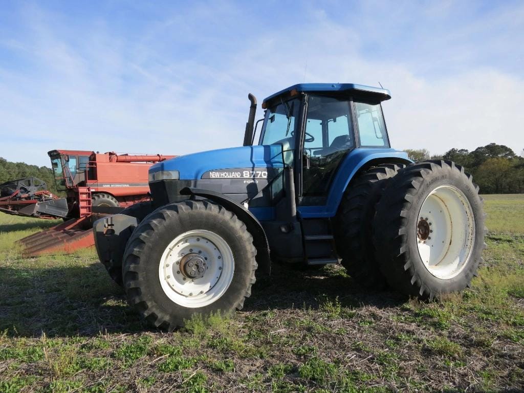 New Holland 8770 Equipment Image0
