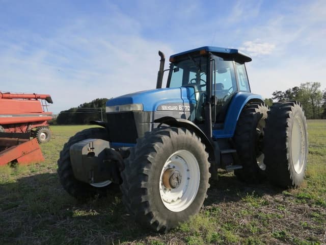 Image of New Holland 8770 equipment image 1