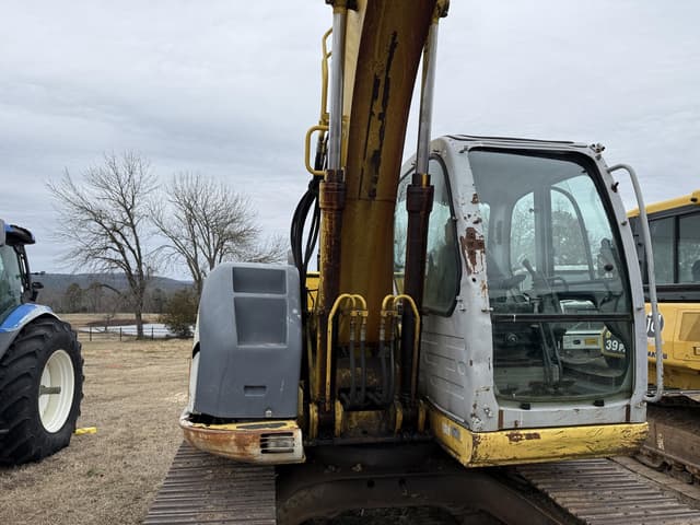 Image of Kobelco SK135SRLC equipment image 2
