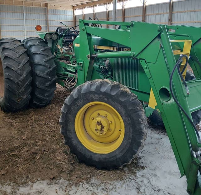 Image of John Deere 2940 equipment image 2