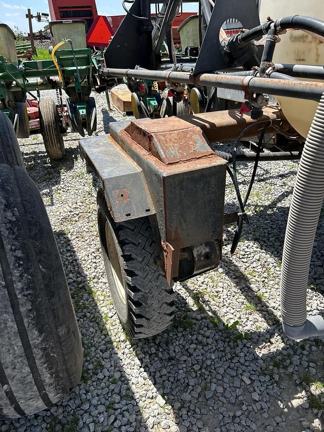 Image of Melroe 220 equipment image 3