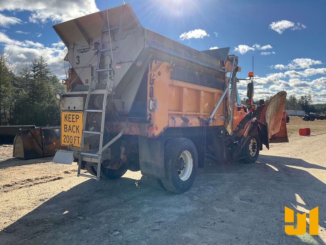 Image of International 7600 Image 1