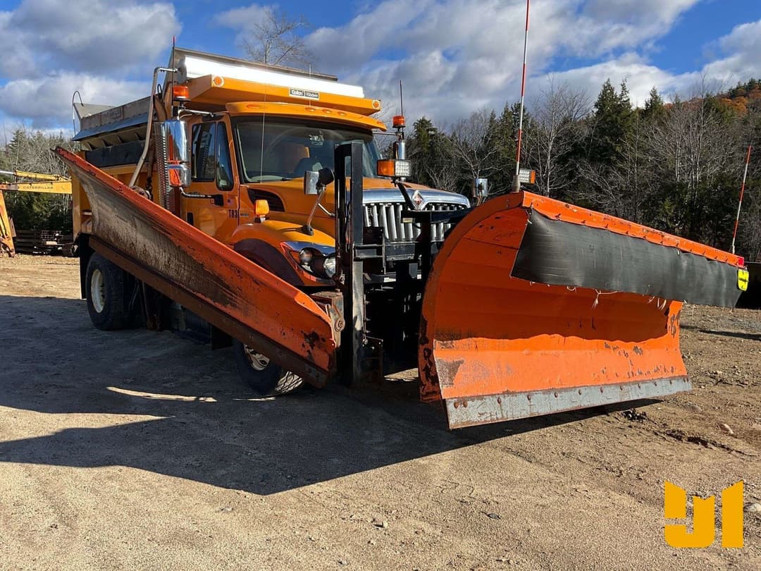 Image of International 7600 Image 0