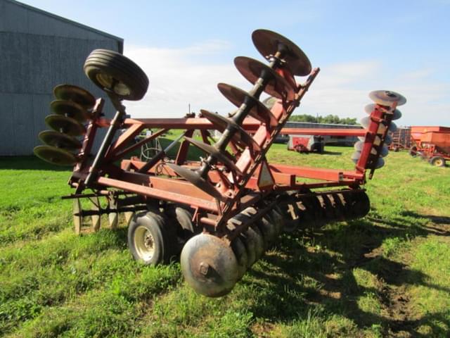 Image of International Harvester 490 equipment image 3