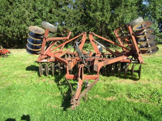 Image of International Harvester 490 equipment image 2