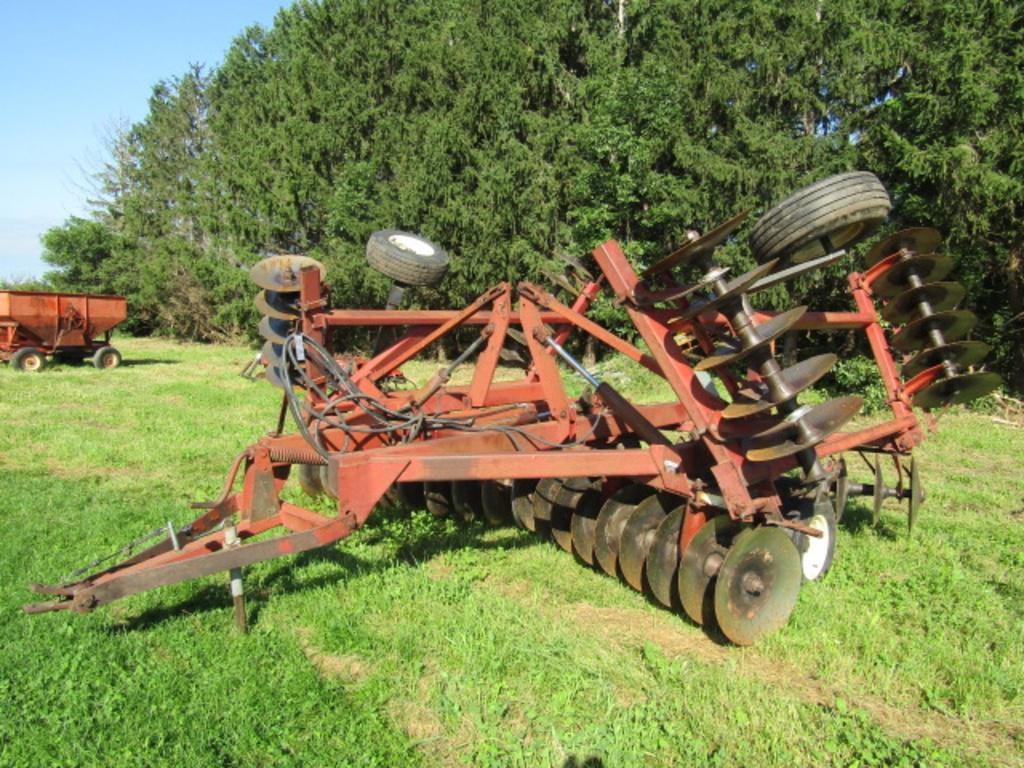 Image of International Harvester 490 Primary image