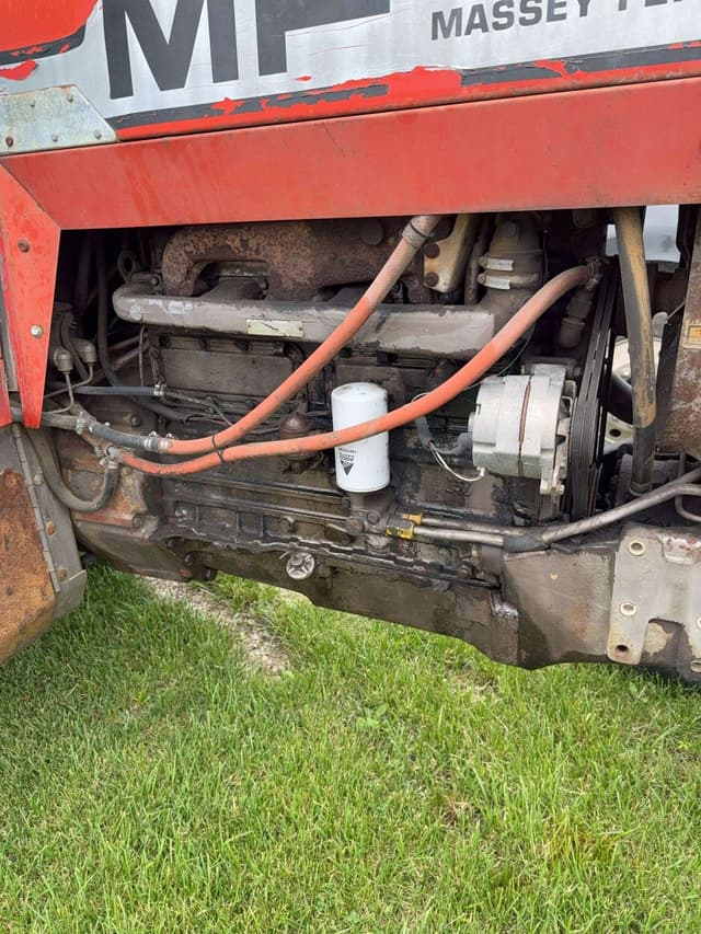 Image of Massey Ferguson 1105 equipment image 4