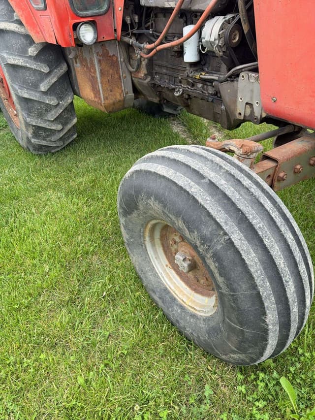 Image of Massey Ferguson 1105 equipment image 2