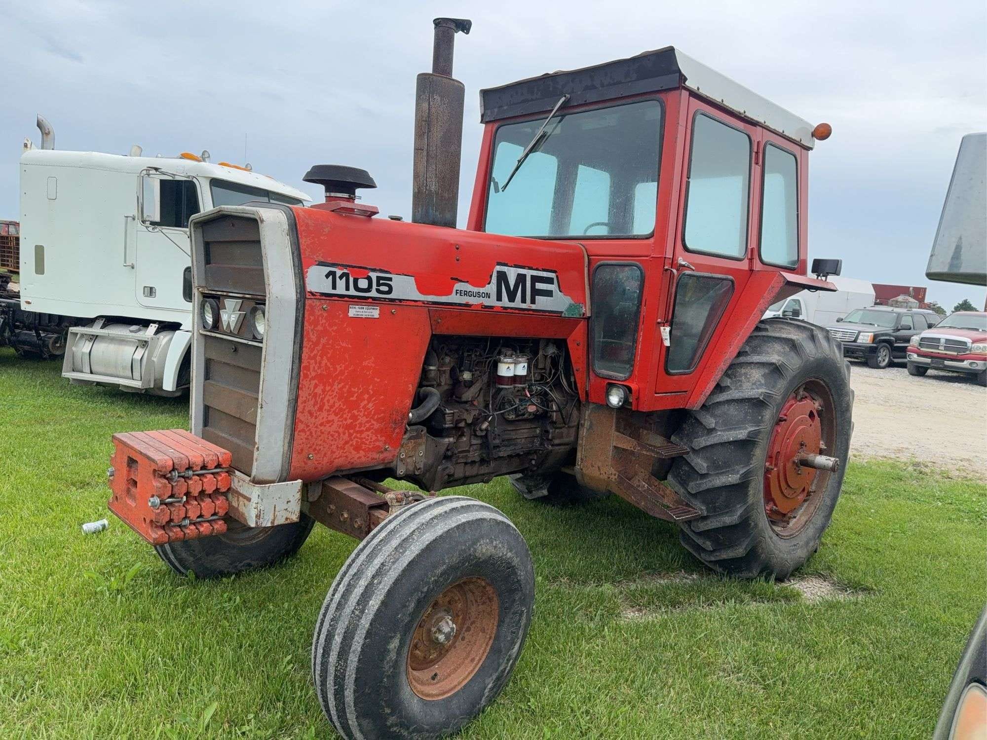 Massey Ferguson 1105 Equipment Image0