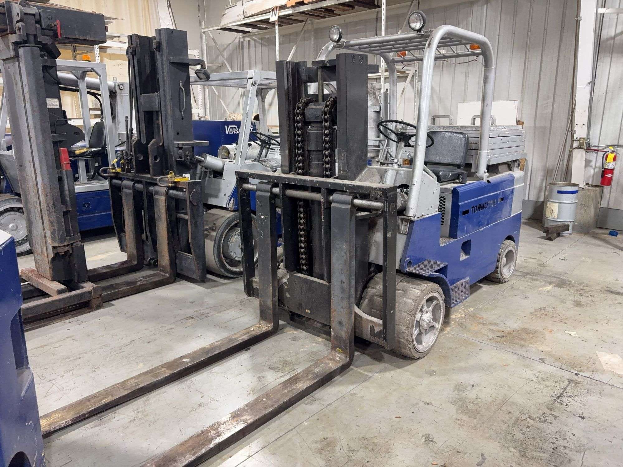 Towmotor 750S Equipment Image0
