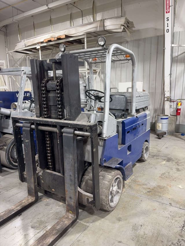 Image of Towmotor 750S equipment image 1