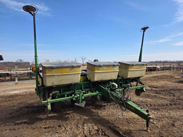 Image of John Deere 7200 equipment image 2