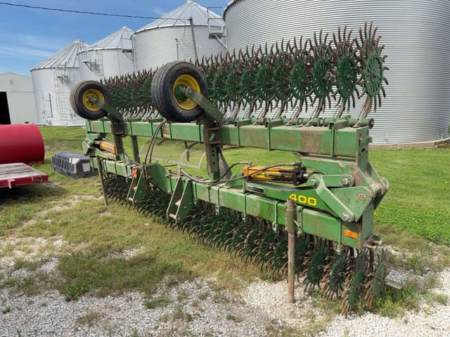 Image of John Deere 400 equipment image 3