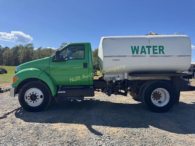 Image of Ford F-650 equipment image 1