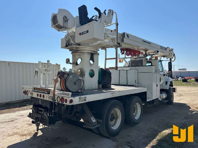 Image of International 7500 equipment image 4