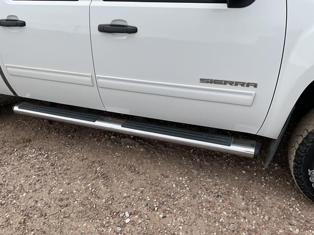 Image of GMC Sierra equipment image 2