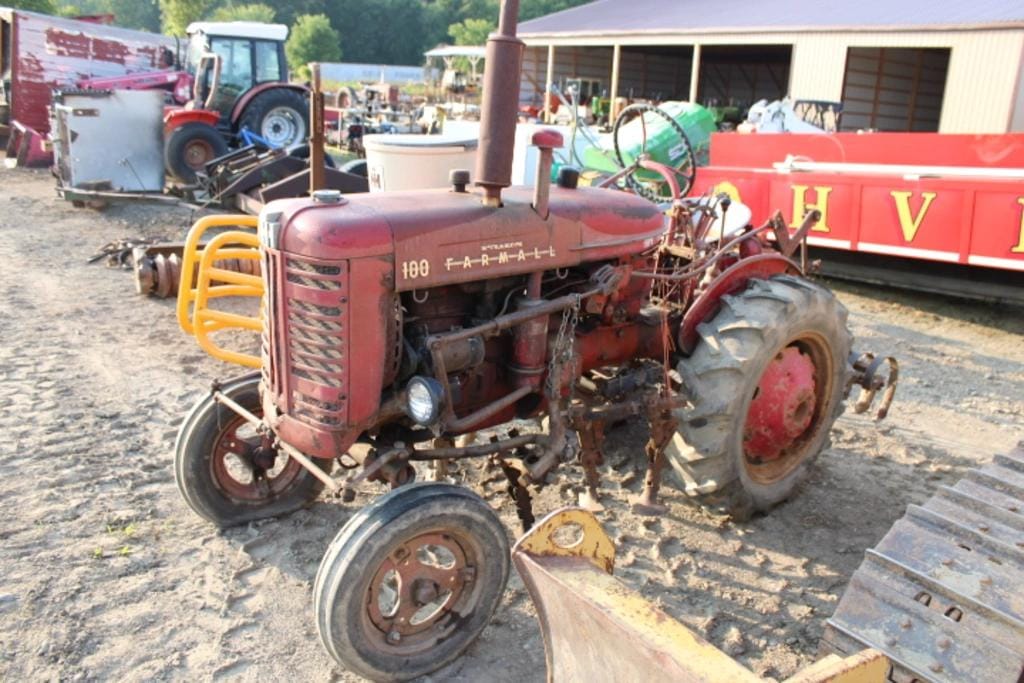 Farmall 100 Equipment Image0