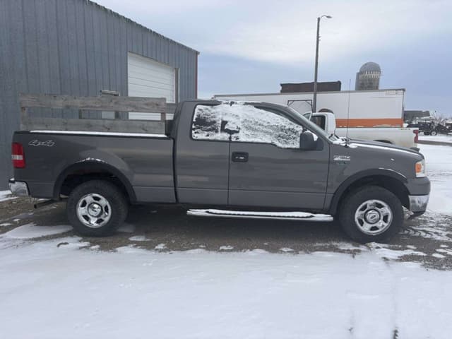 Image of Ford F-150 equipment image 4