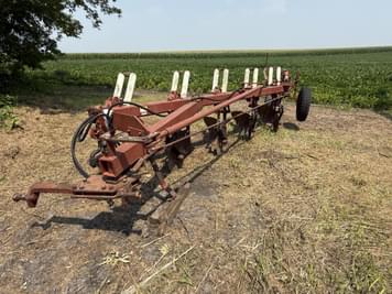 Main image International Harvester 710