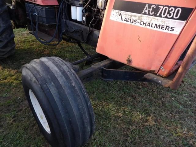 Image of Allis Chalmers 7030 equipment image 1