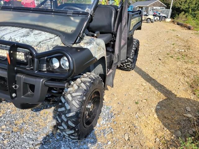 Image of John Deere Gator XUV 825i equipment image 2