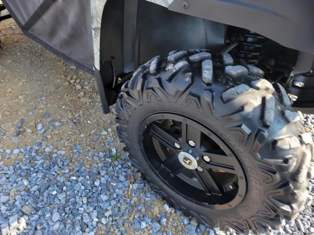 Image of John Deere Gator XUV 825i equipment image 4