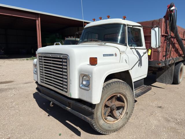 Image of International Loadstar 1600 equipment image 4