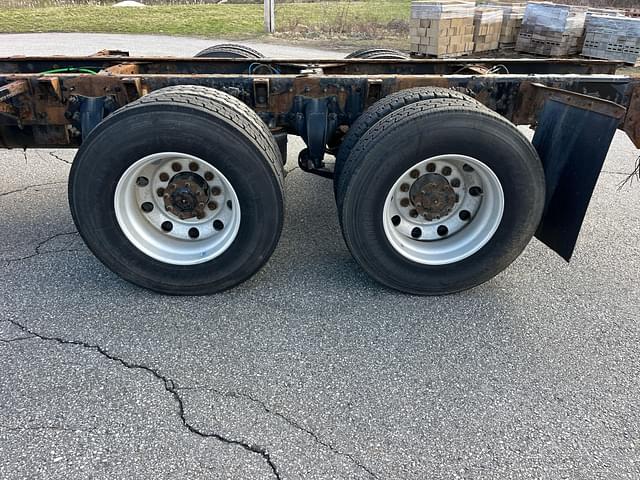 Image of Freightliner M2 equipment image 2