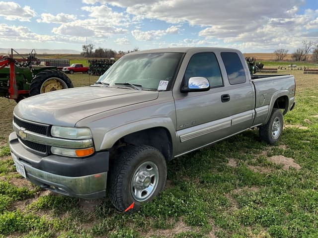 Image of Chevrolet 2500 equipment image 2