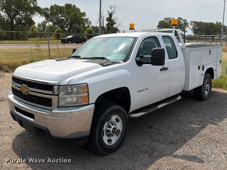2013 Chevrolet 2500HD Equipment Image0