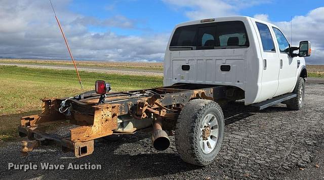 Image of Ford F-350 equipment image 4