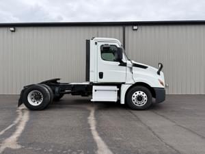 2020 Freightliner Cascadia Image