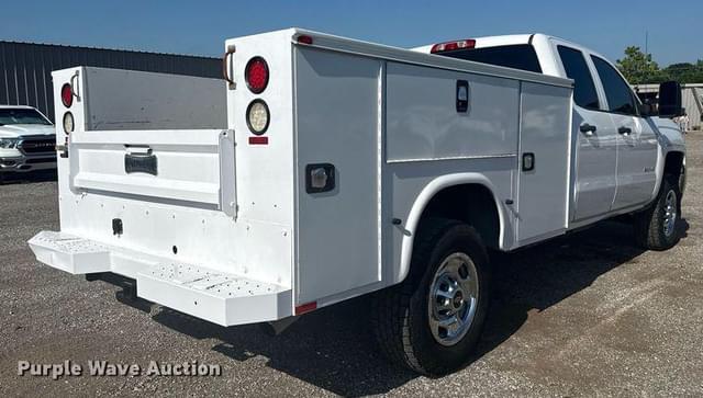 Image of Chevrolet 2500HD equipment image 4