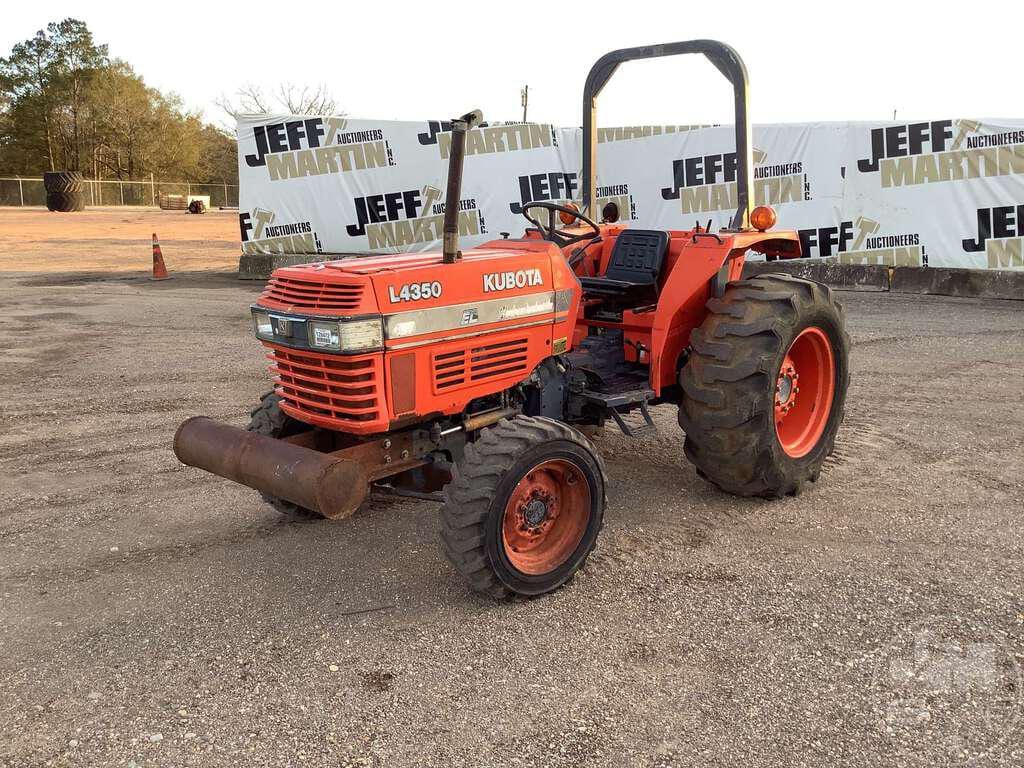 Main image Kubota L4350