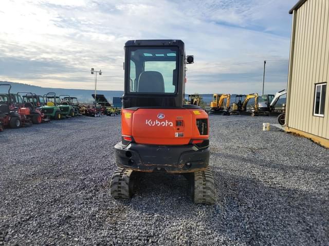 Image of Kubota KX033-4 equipment image 3