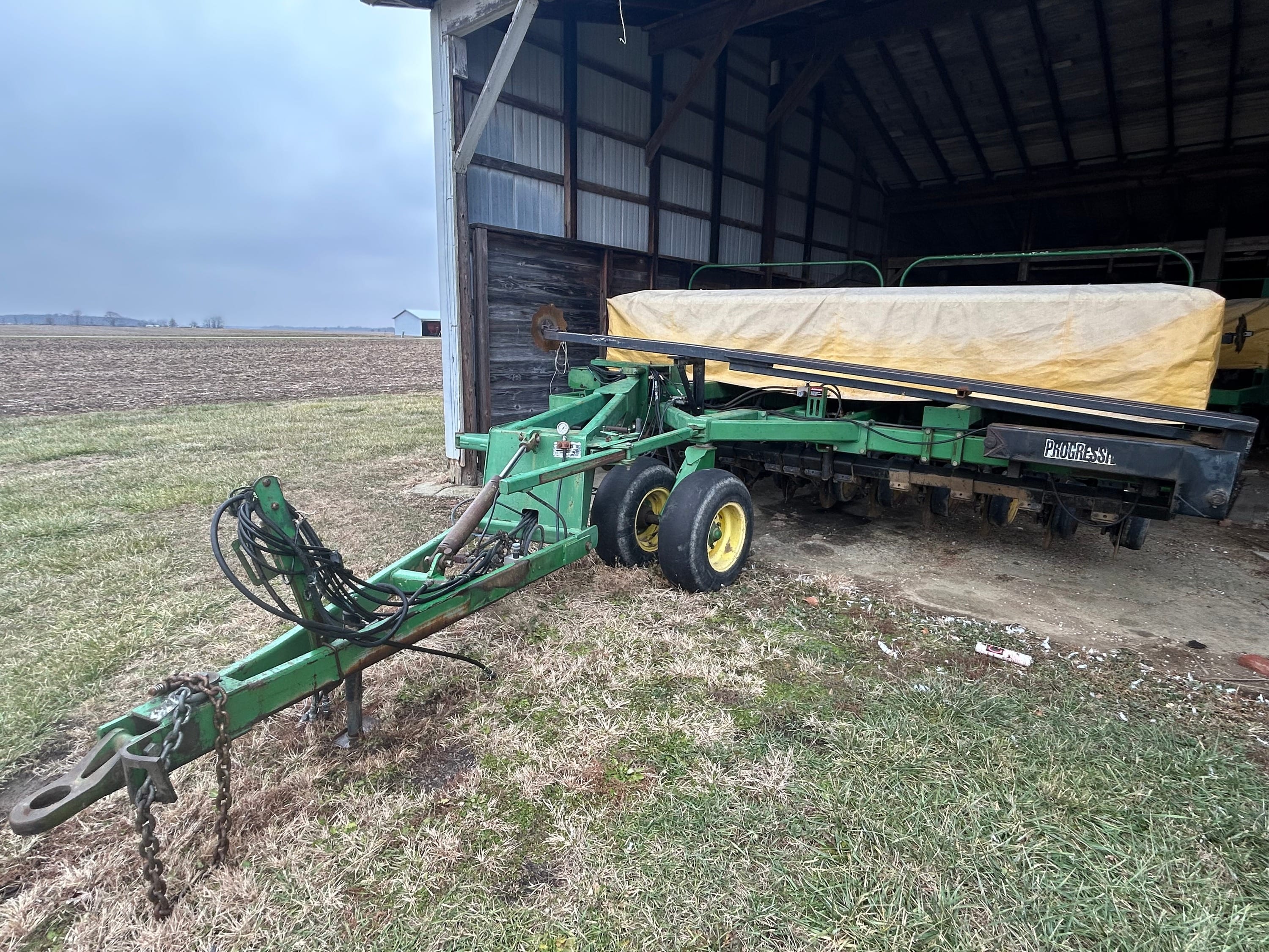 John Deere 750 Equipment Image0