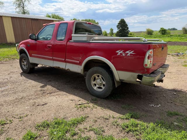 Image of Ford F-150 equipment image 2